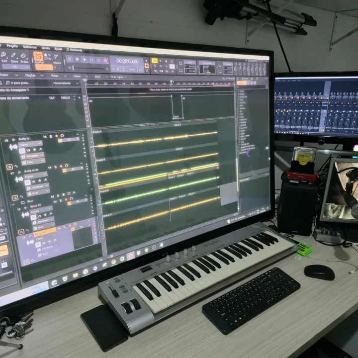 Capa de Exemplo: single gravado por canal